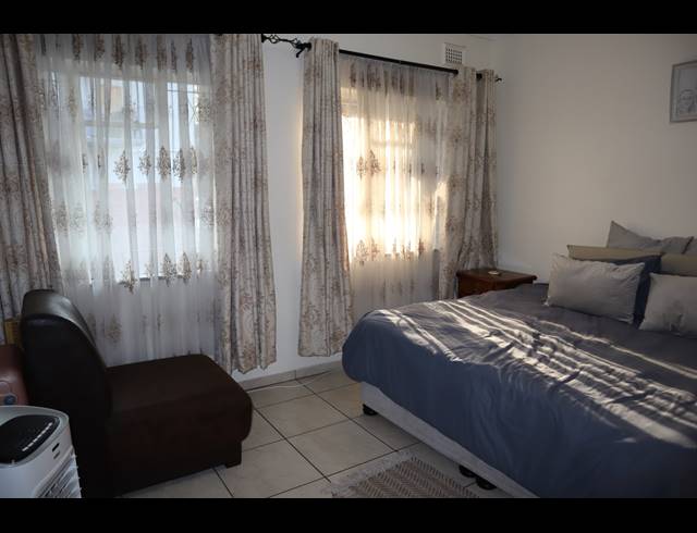2 BEDROOM APARTMENT FOR SALE IN PINETOWN CENTRAL
